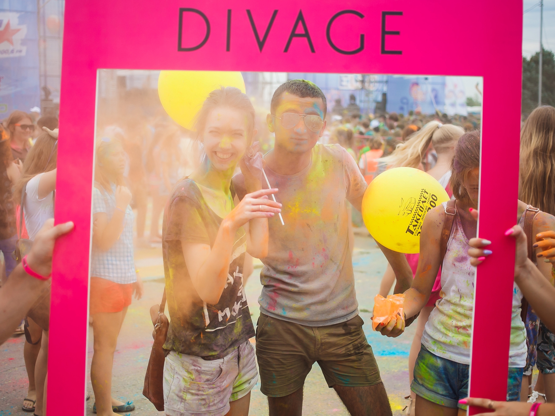 DIVAGE     ColorFest 2015  !